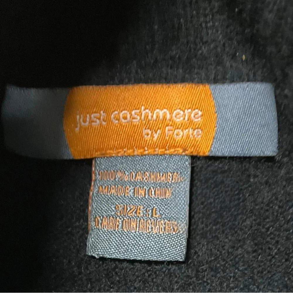 🖤 Luxe Black Cashmere Turtleneck Sweater 🖤 Size L - Picture 3 of 5